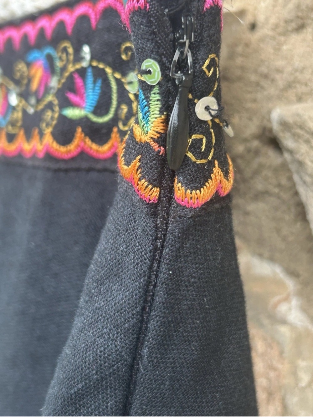 Willi Smith Full Circle Skirt 8 Black Embellished Embroidered Fiesta Excellent - Picture 8 of 9